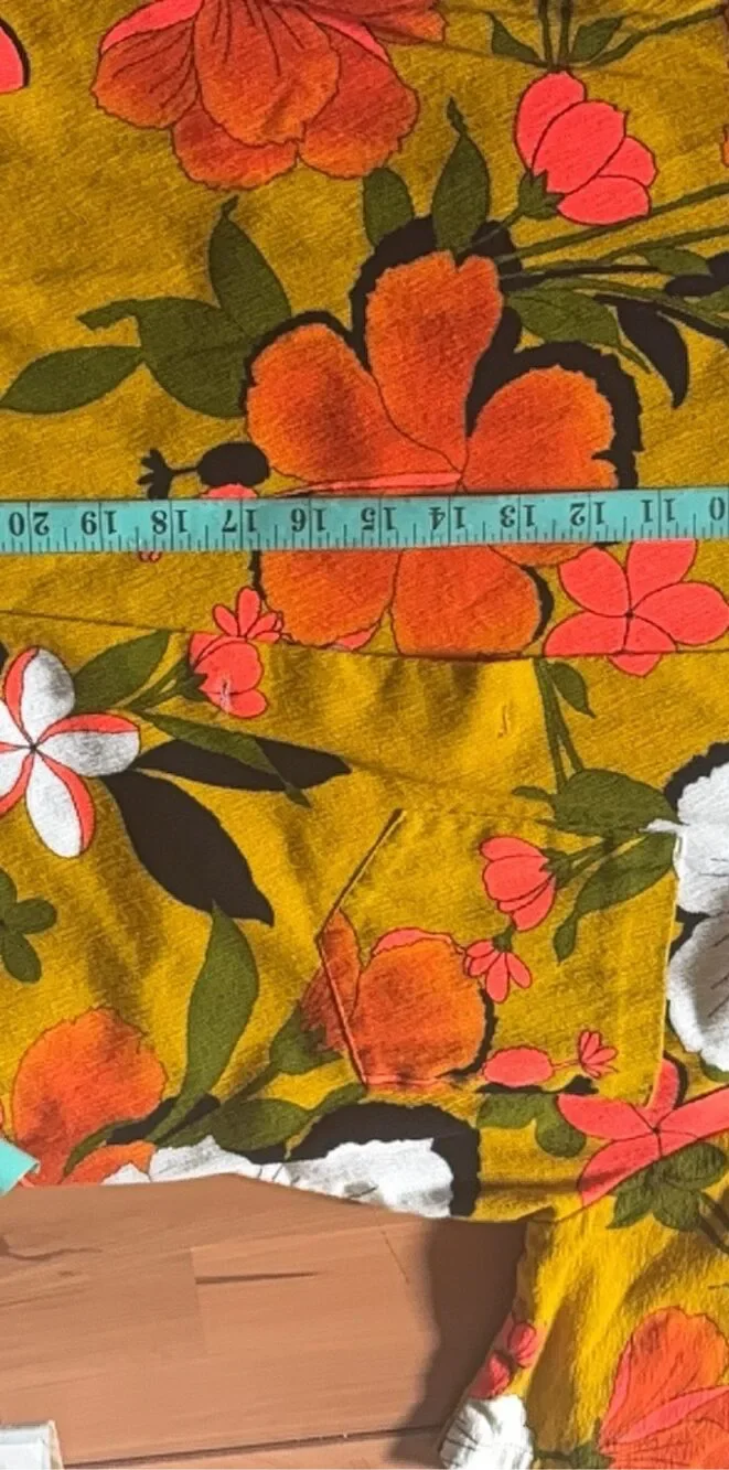 Hukilau Fashions Yellow & Orange Floral Hawaiian Shirt Large - Picture 4 of 5